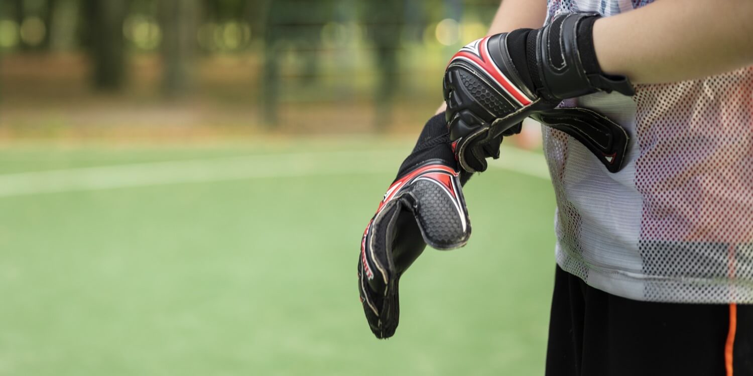 football gloves for goalkeeper