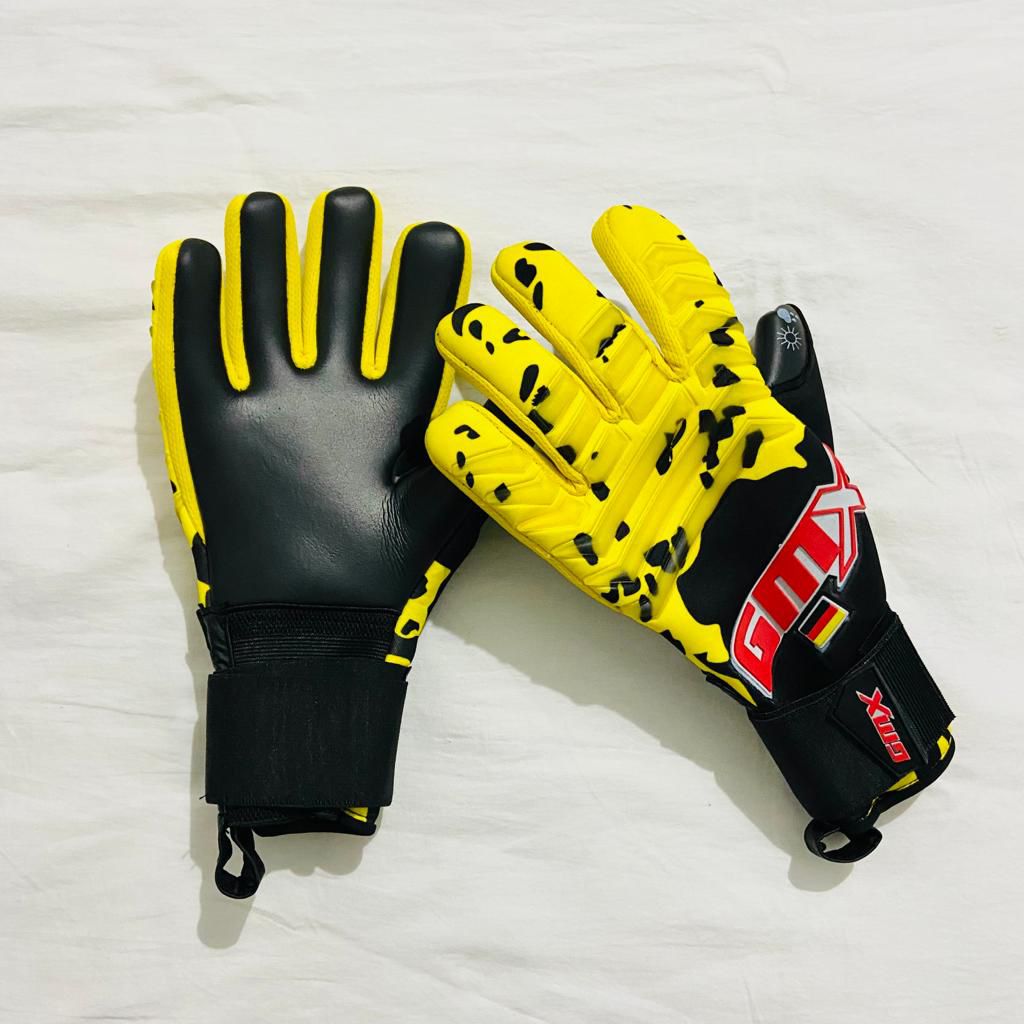 football gloves for goal keeper